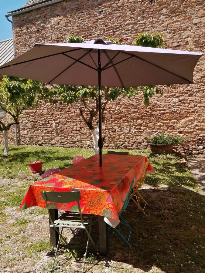 La Maison Des Rosiers Hébergement de vacances Manhac