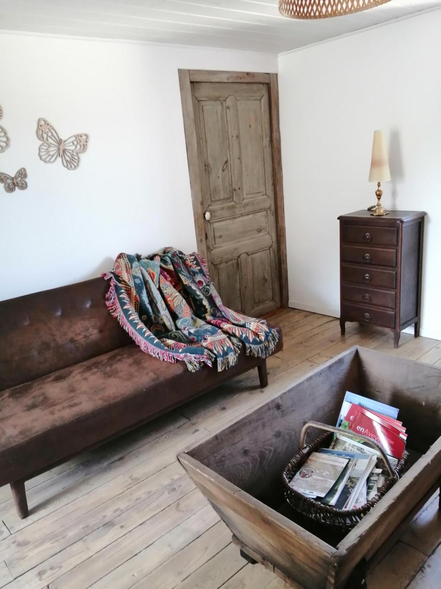 La Maison Des Rosiers